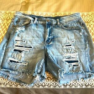 Judy Blue Denim Shorts 1X
